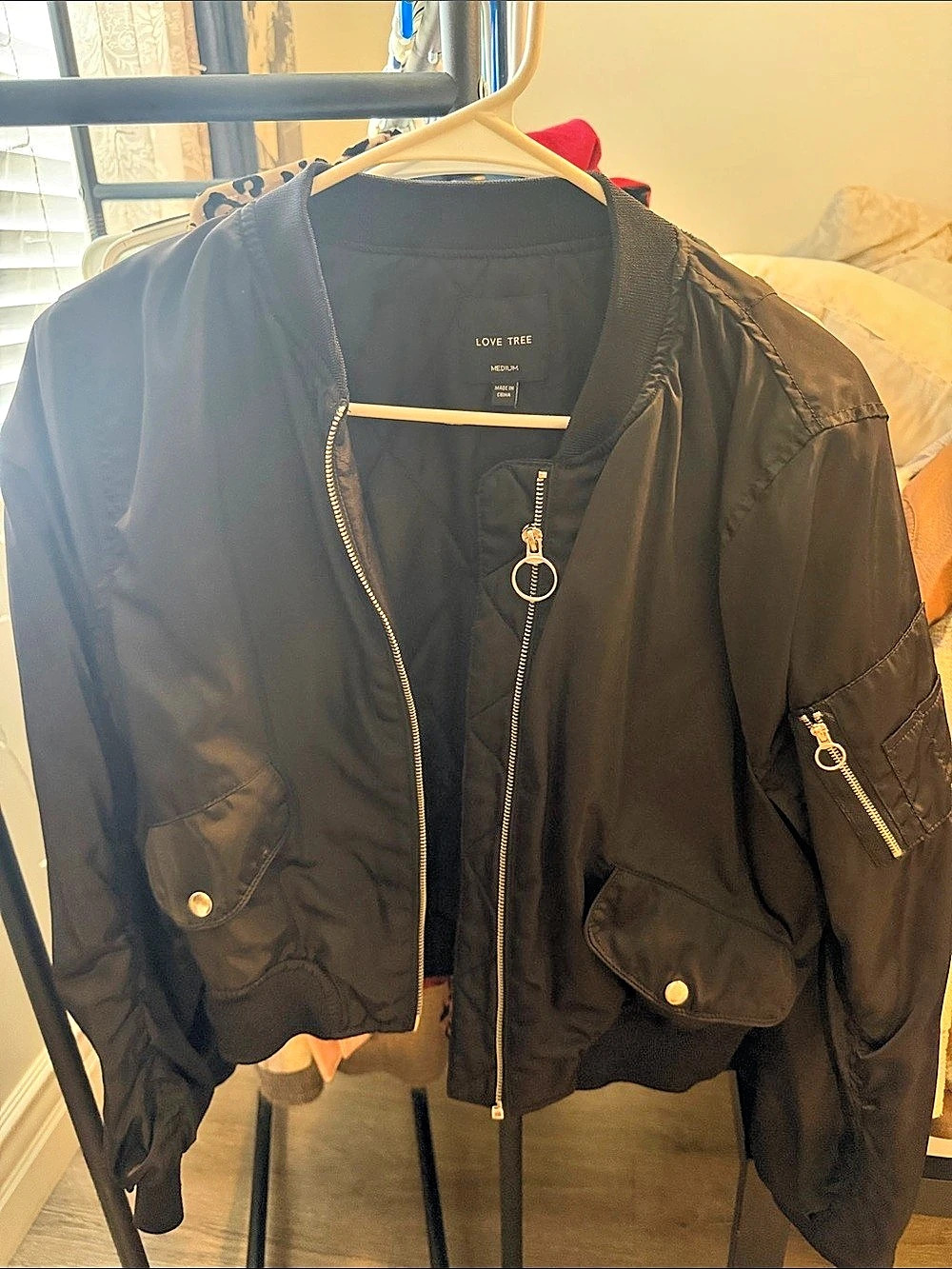 Love Tree Women's Black Bomber Jacket Size Medium Like New